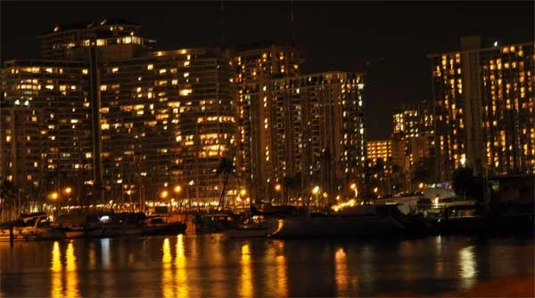 Waikiki_at_Night