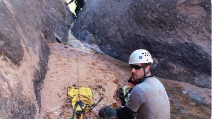 rapelling in sand
