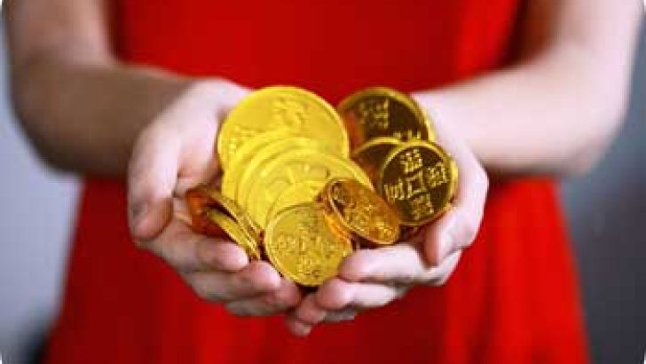 coins_red_dress